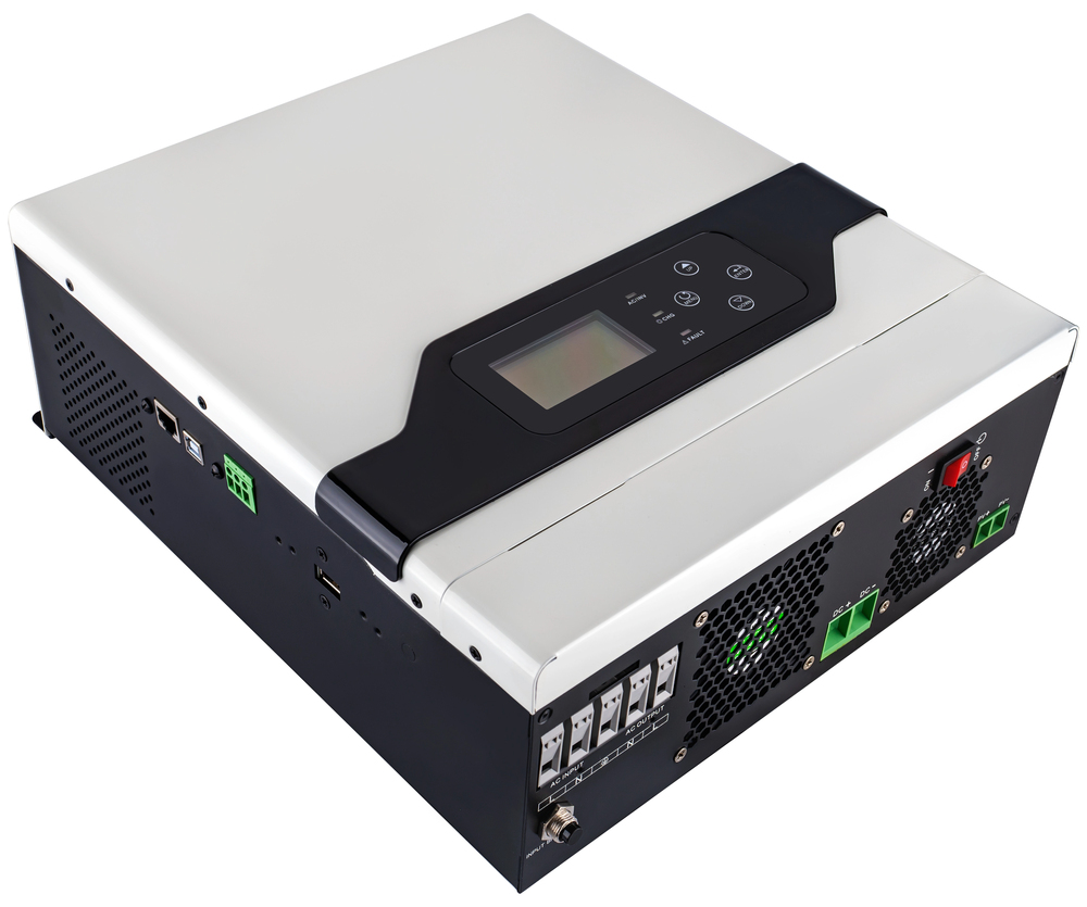 Pannelli solari e inverter su tetto